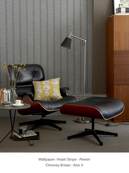 Обои Little Greene 1950s Wallpaper Heath Stripe - Pewter фото в интерьере